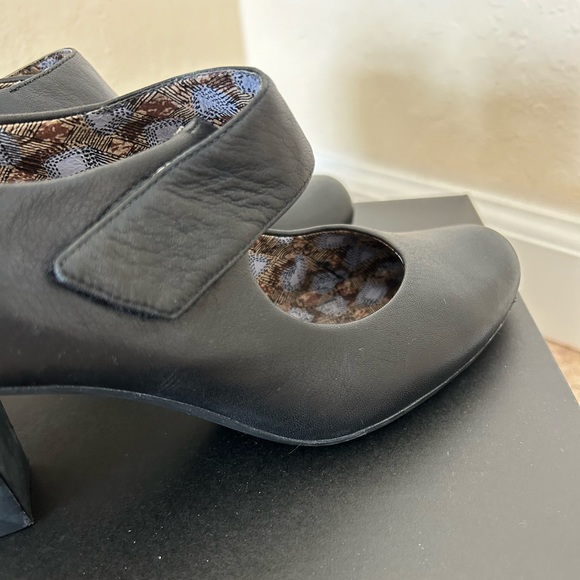 🇪🇸2xHP🇪🇸 Leather Mary Jane Heels with Velcro - Picture 5 of 13